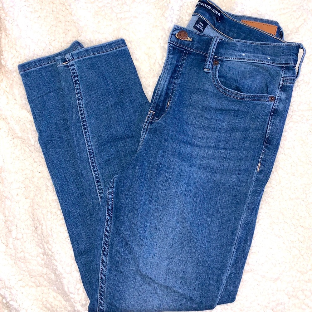 CALVIN KLEIN JEANS